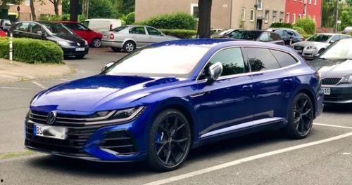 国产猎装街拍视频,国产猎装演绎时尚新篇章